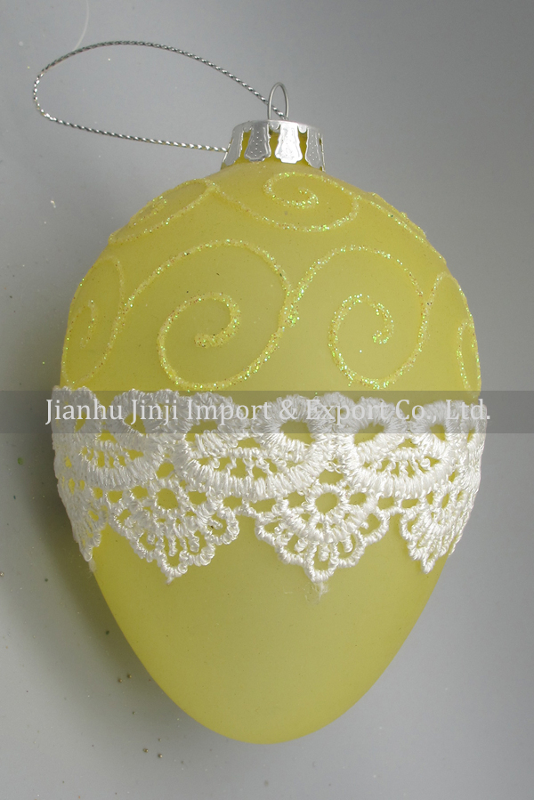 Glass easter egg with colour paint