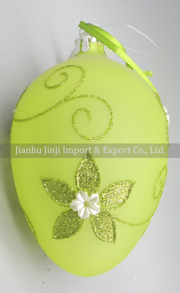 Glass easter egg with colour paint