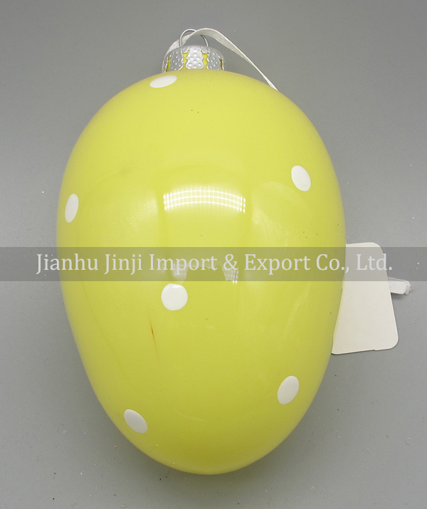 Glass easter egg with colour paint