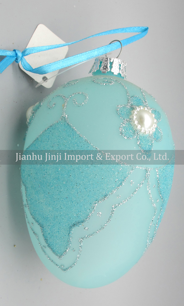 Glass easter egg with colour paint