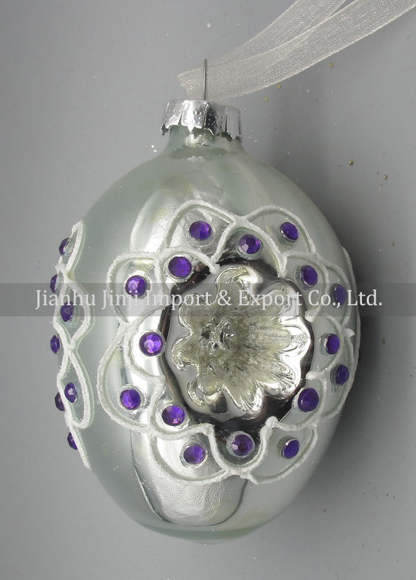 Glass easter egg with colour paint