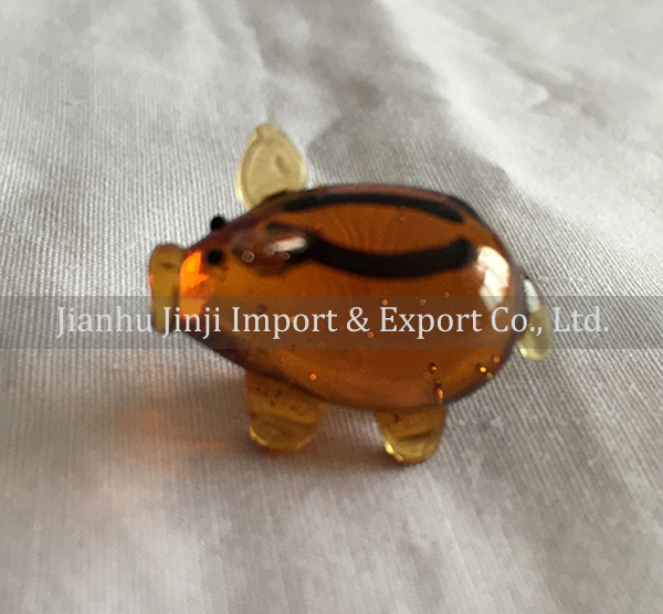 Glass pig