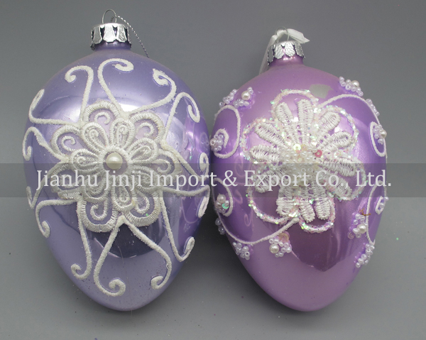 Glass easter egg with colour paint